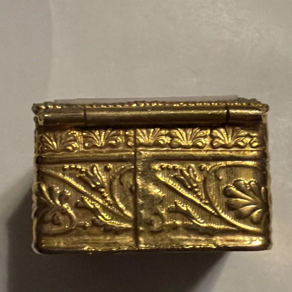N/A this antique